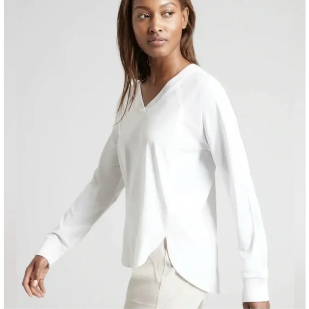 Athleta White V-Neck Long Sleeve Tee